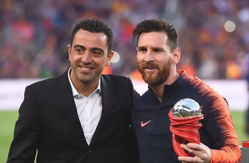 Lionel Messi y Xavi Hernández como compañeros en Barcelona. Podrían reencontrarse.