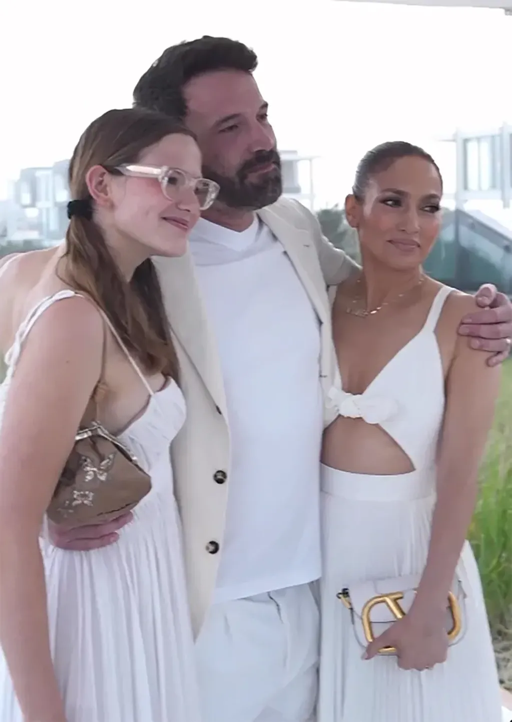 Violet junto a su papá Ben Affleck y su pareja Jennifer Lopez