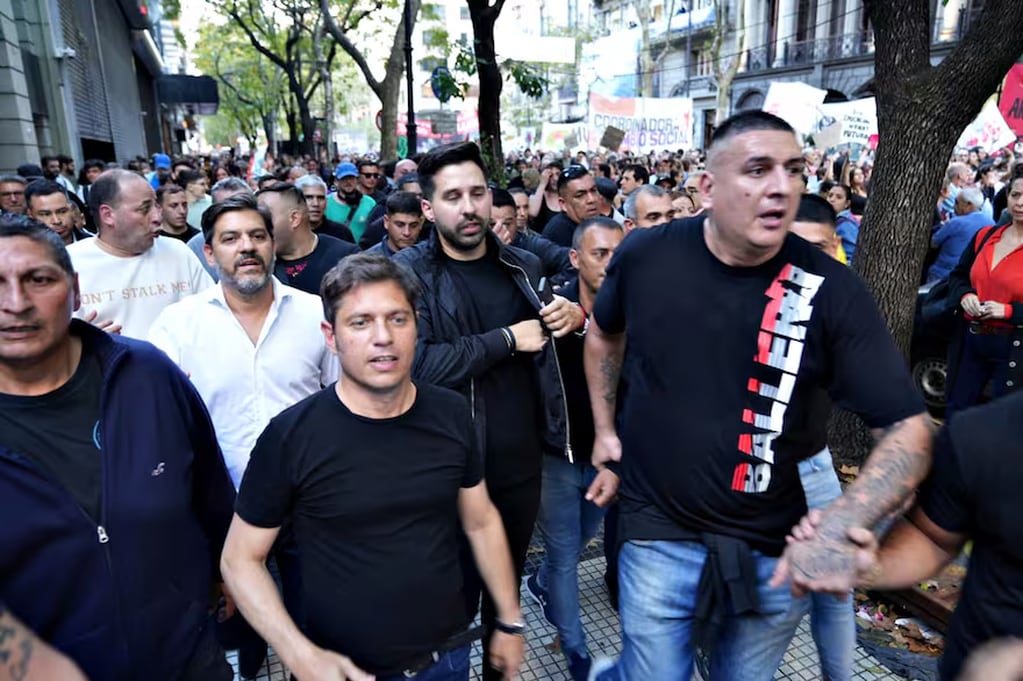 Axel Kicillof en la marcha universitaria en Buenos Aires - Foto La Nación