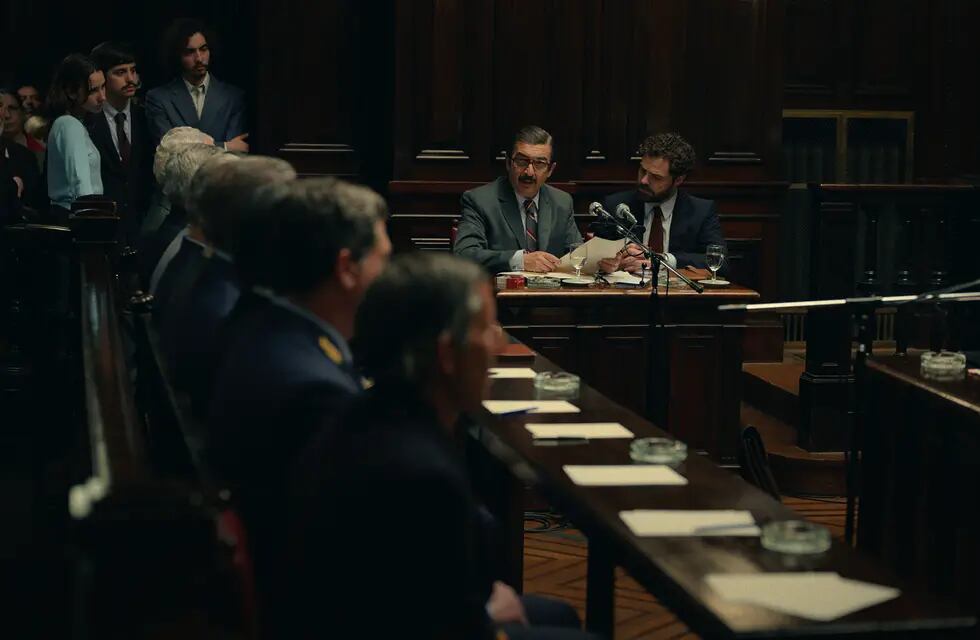 "Argentina, 1985" toma el Juicio a la Junta Militar en un guion cinematográfico sin fisuras.