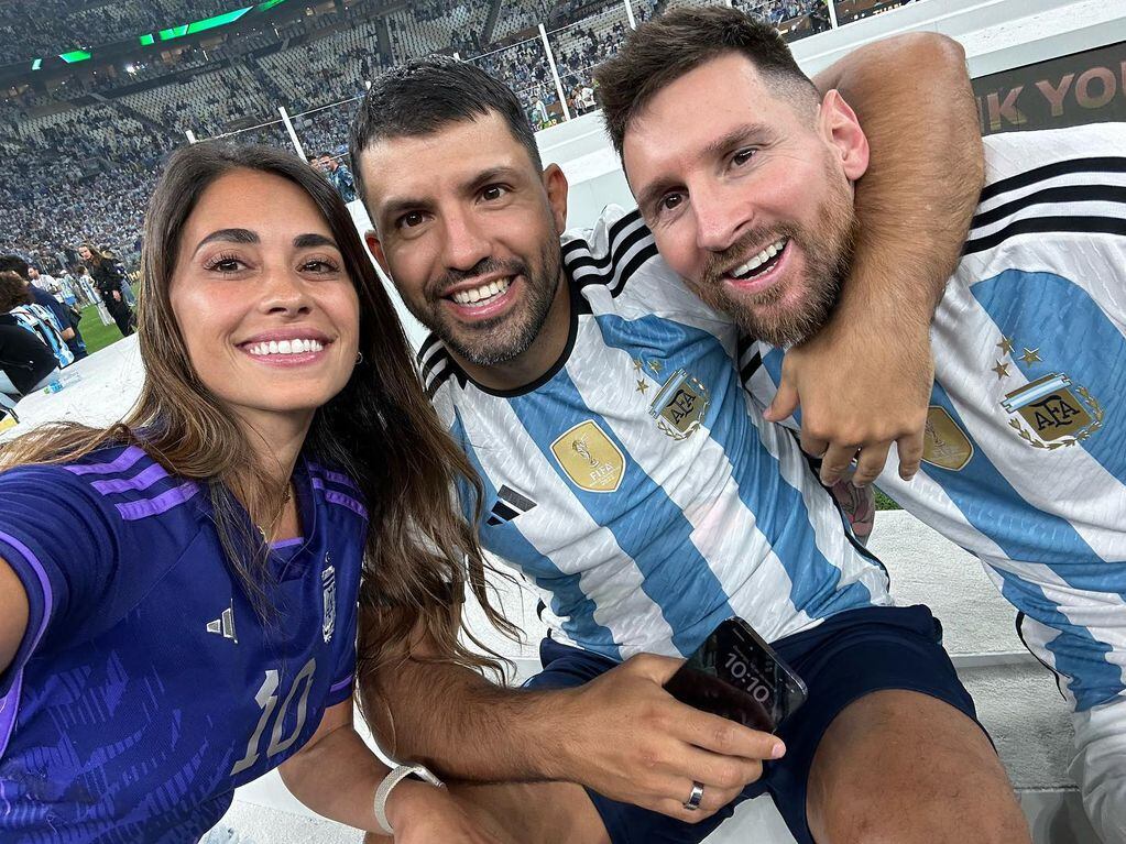 Roccuzzo, Agüero y Messi
