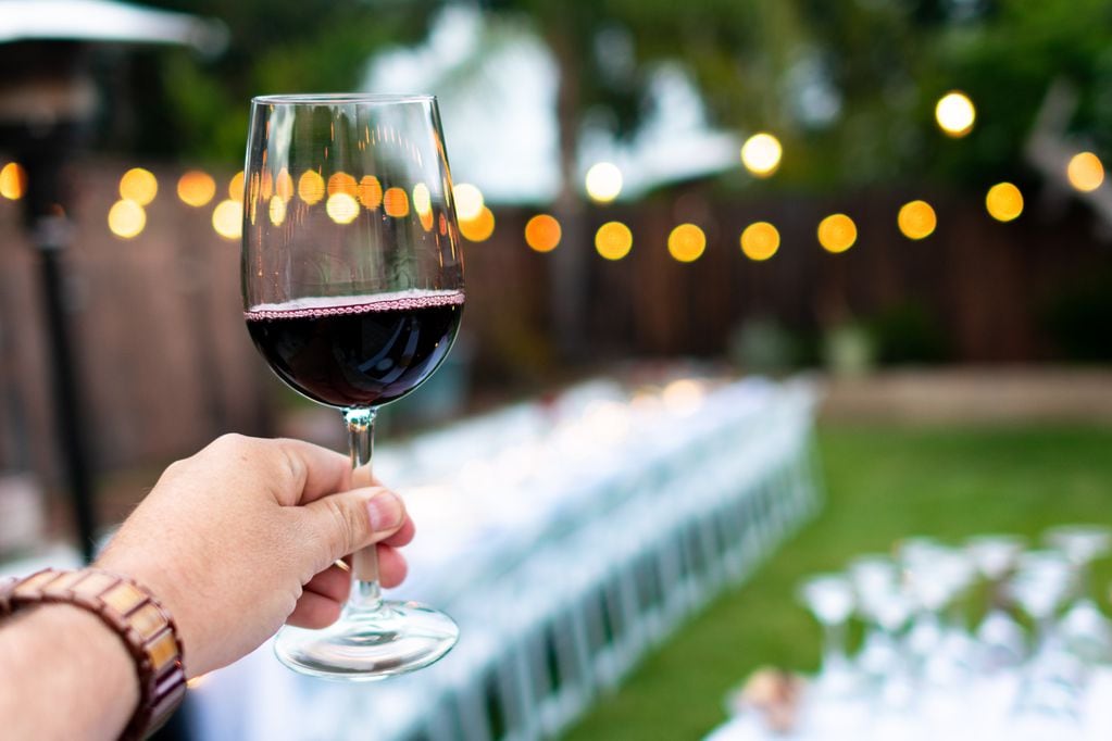 Cae el consumo de vino, la mayor baja se da en públicos jóvenes.