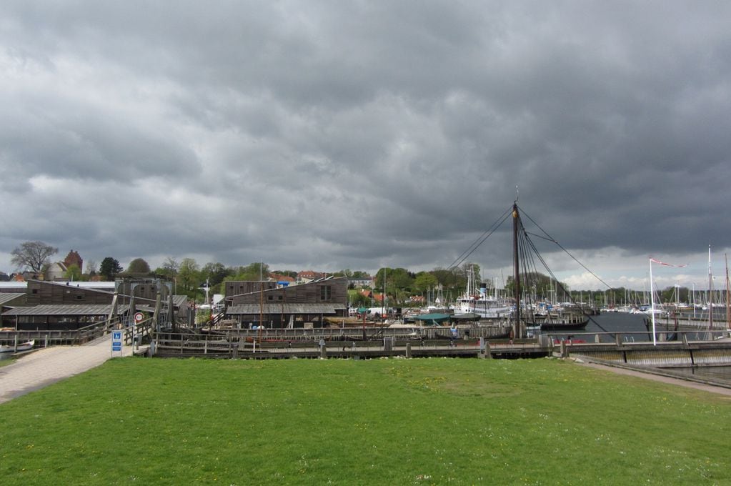 La mendocina que es guía turística entre barcos vikingos y la cuna de la historia de Dinamarca. Gentileza: Carolina Fantozzi.
