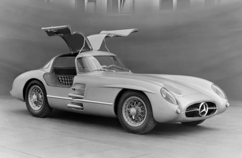 Mercedes Benz subastó a "La Mona Lisa del los coches" por 142 millones de dólares, el 300 SLR Uhlenhaut Coupé original de 1955.