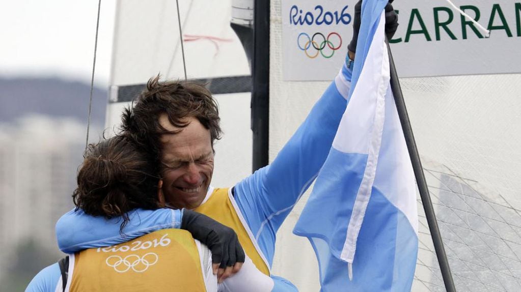 Lange, emocionado hasta las lágrimas luego de conseguir el oro (Foto: AP).