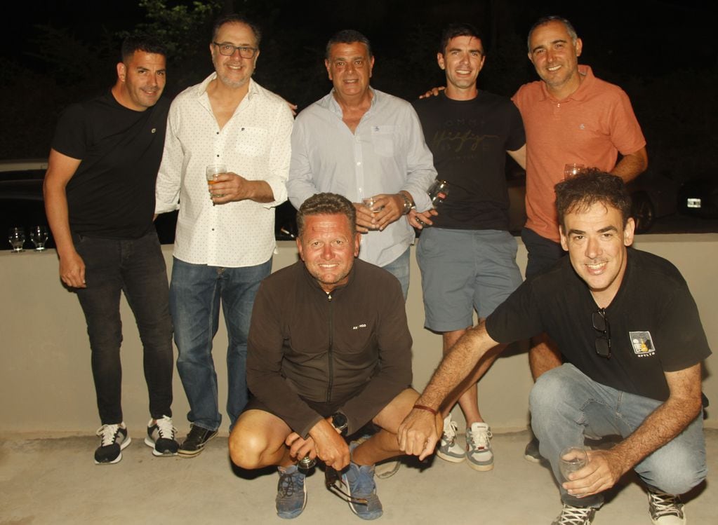 Claudio Carobene, Marcelo Camacho, Marcelo Resa, Marcelo Monteavaro, Pascal Lienaux, Sergio Montiel y Leandro Tonelli.