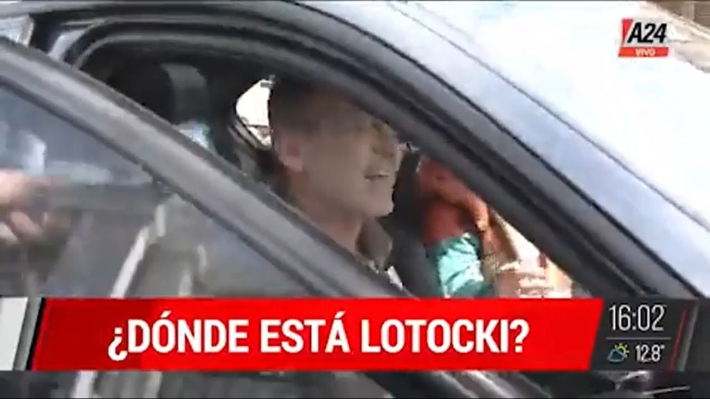 Aníbal Lotocki dejó su casa después de varios días. Captura del video.