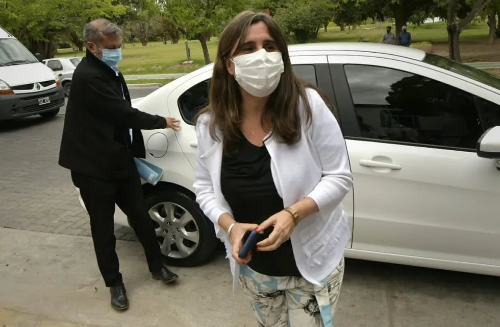 La ministra de Salud dijo que solo tres funcionarios de Mendoza han recibido dosis de la vacuna contra el coronavirus; y todos son del Ministerio de Salud. Orlando Pelichotti / Los Andes