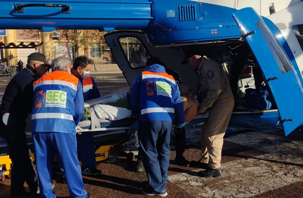 La mujer quedó internada en el hospital Lagomaggiore de Ciudad, adonde fue trasladada en helicóptero sanitario de la Policía | Imagen ilustrativa / Los Andes