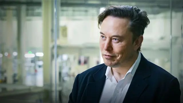 Elon Musk en una reunión de empresarios: “Soy extraterrestre, pero nadie me cree”