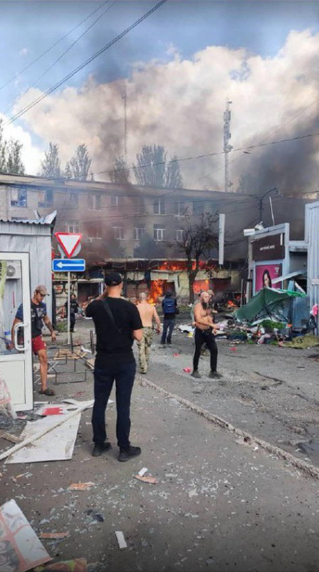 Las calles de Kostantínovka tras el ataque. Foto: 20minutos