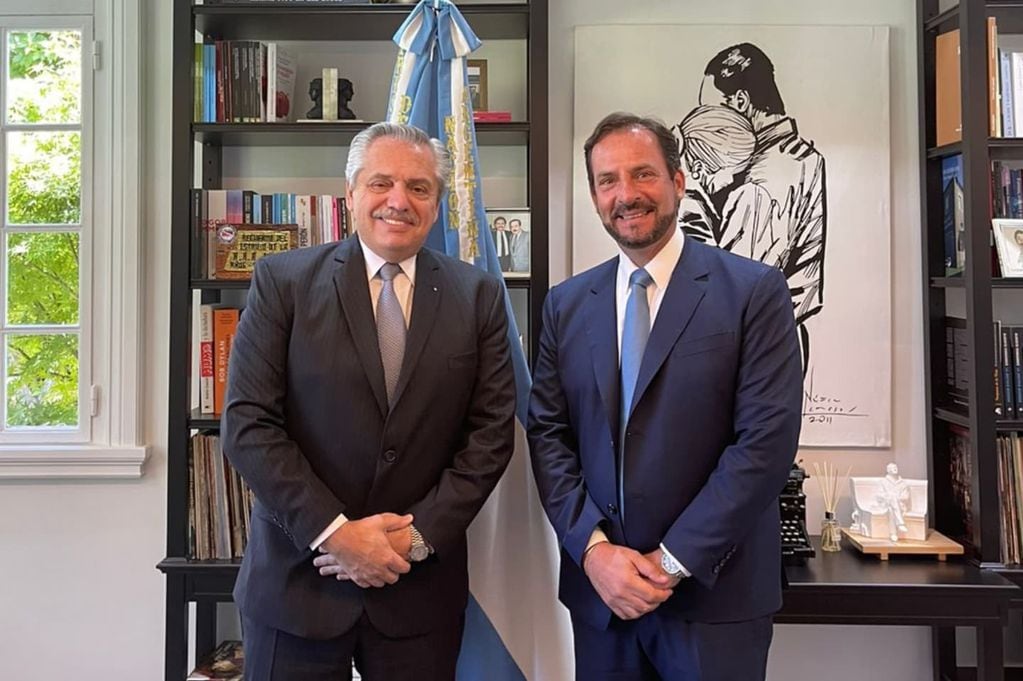 El presidente Alberto Fernández y el secretario de Economía del Conocimiento, Ariel Sujarchuk (Twitter)