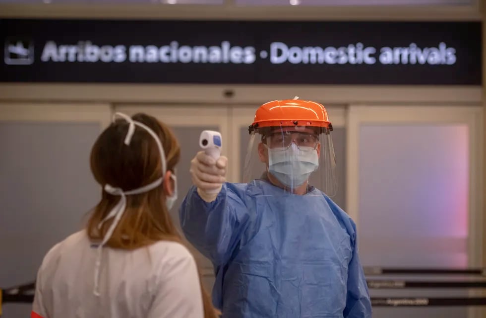El Ministro Meoni hizo comentarios acerca de cómo serán los protocolos que regirán en la vuelta de los vuelos de cabotaje. Foto: Ignacio Blanco / Los Andes