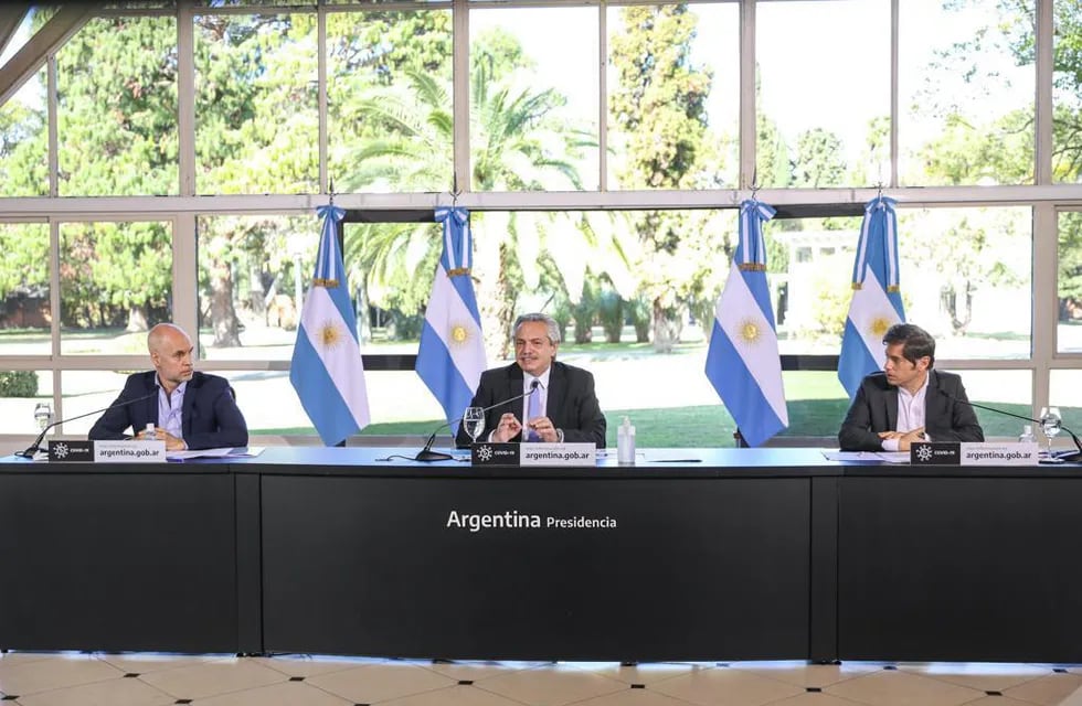 El presidente Alberto Fernández junto al jefe de Gobierno porteño, Horacio Rodríguez Larreta y el gobernador de Buenos Aires, Axel Kicillof