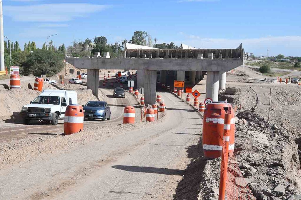 Segunda etapa de obras en la Ruta Panamericana en el puente de calle Pueyrredón de Chacras de Coria en Luján de Cuyo
Foto: José Gutierrez / Los Andes