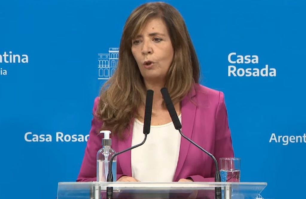 En conferencia de prensa, la vocera presidencial Gabriela Cerruti anticipó la creación de una Empresa Nacional de Alimentos (Captura de video)