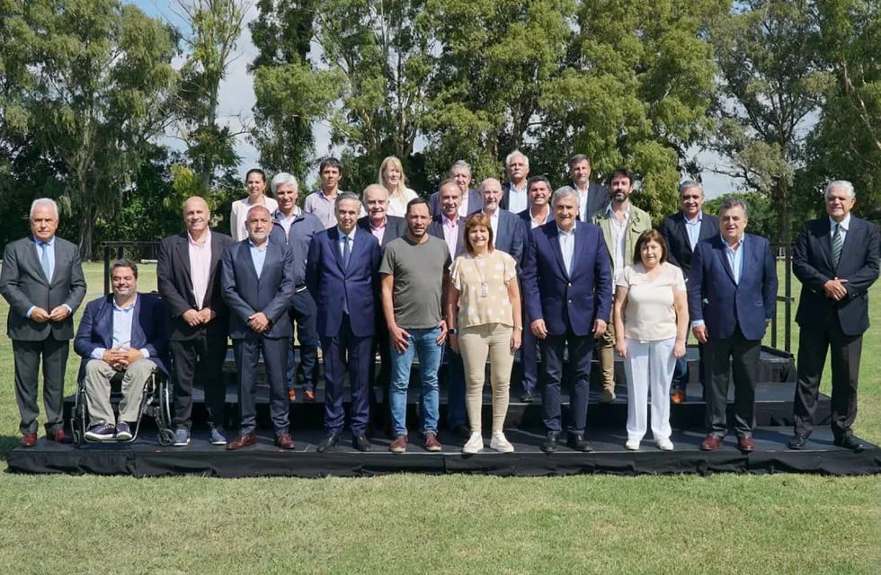 Los líderes de la Mesa Nacional junto a los presidentes de partidos aliados a Juntos por el Cambio. Foto: Juntos por el Cambio