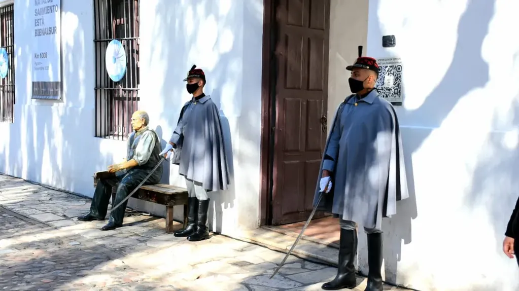 Como cada año habrá una conmemoración a los docentes en la puerta de la Casa Natal de Domingo Faustino Sarmiento en San Juan.