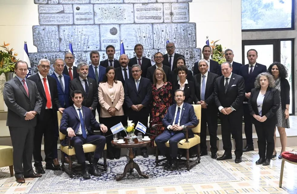 El gobernador Rodolfo Suárez participó de la reunión con el presidente de Israel, Isaac Herzog.