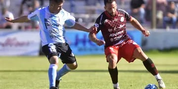 El Globo venció al Racing de Córdoba de Mostaza Merlo por 1-0 y se trepó a la punta de la Zona 3 junto al Deportivo Maipú.