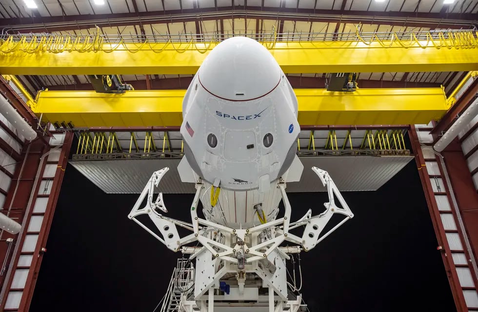 La cápsula de SpaceX tuvo que postergar su despegue por la presencia de un pelo. Imagen ilustrativa.