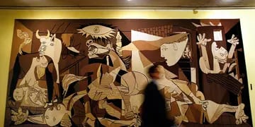 El enorme tapiz que representa el Guernica de Pablo Picasso
