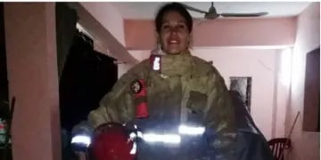 Carolina Rodríguez, la bombera y docente correntina que necesita ayuda para pagarse una cirugía.