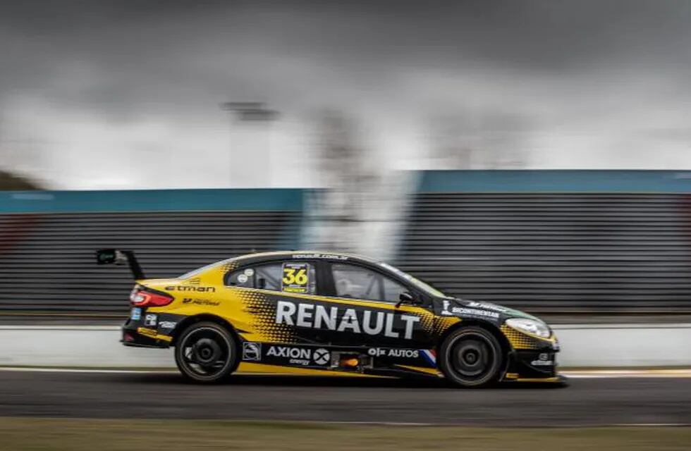 El piloto de Renault logró una gran victoria en Buenos Aires.