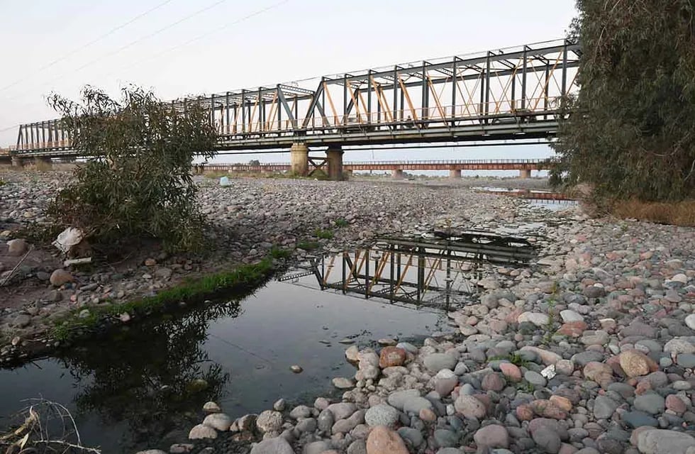 Poco caudal de agua en los rios de la provincia de Mendoza. Foto: José Gutiérrez / Los Andes