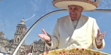 El Papa Francisco dijo que necesita un trago de tequila para aliviar el dolor en su rodilla
