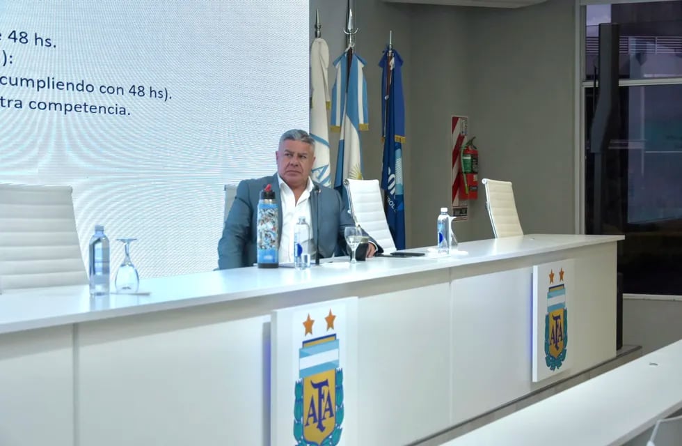 Claudio Tapia, junto a los dirigentes del fútbol argentino, votaron por el formato de la temporada 2023 / Prensa AFA.
