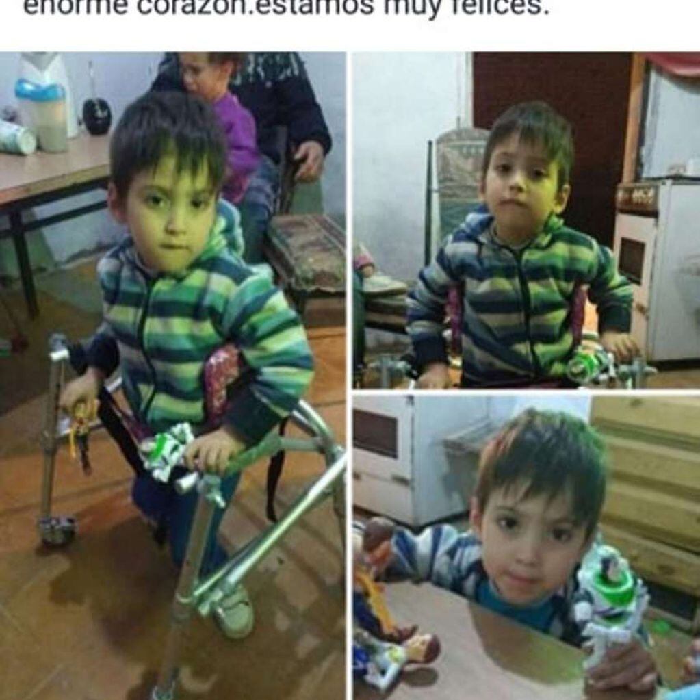 
    La familia de Ciro consiguió andador pero ahora necesitan las botas ortopédicas. Foto: Facebook.
   