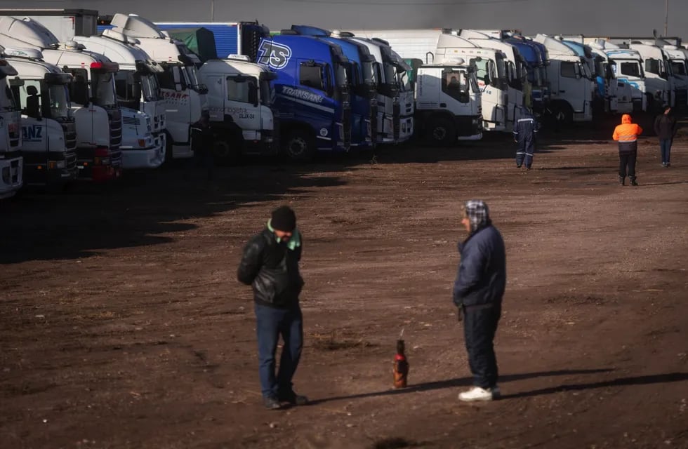 Desde Aprocam pidieron un trato más digno para los choferes en los controles aduaneros. Foto: Ignacio Blanco / Los Andes