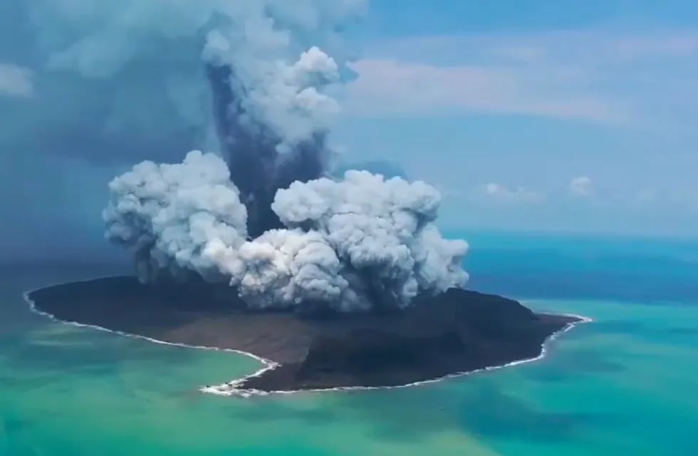 Un estudio reveló que la erupción de un volcán en Oceanía a principios de año provocó latidos en la Tierra por horas.