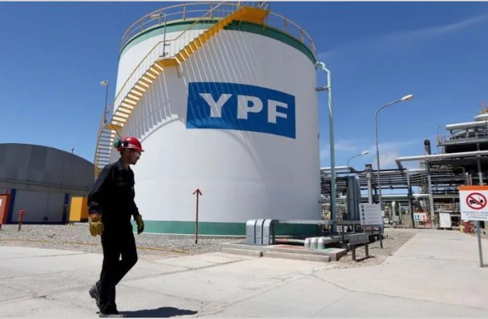 YPF fue victima de un robo multimillonario por parte de una banda organizada que robaba petróleo de uno de sus principales oleoductos.