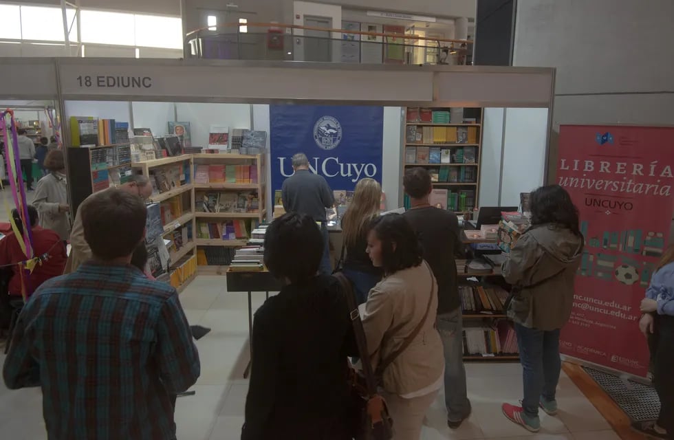 La Ediunc realiza hoy su tercera presentación en la Feria del Libro Provincial