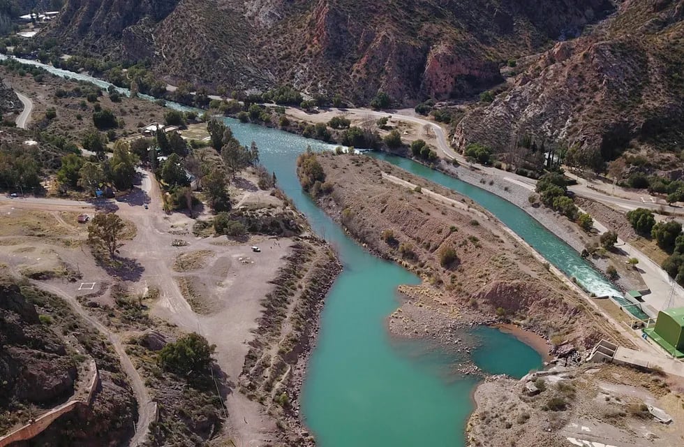 El río Atuel es el centro de una disputa interminable entre La Pampa y Mendoza. La Corte nacional dijo que deben pasar 3,2 metros cúbicos por segundo.