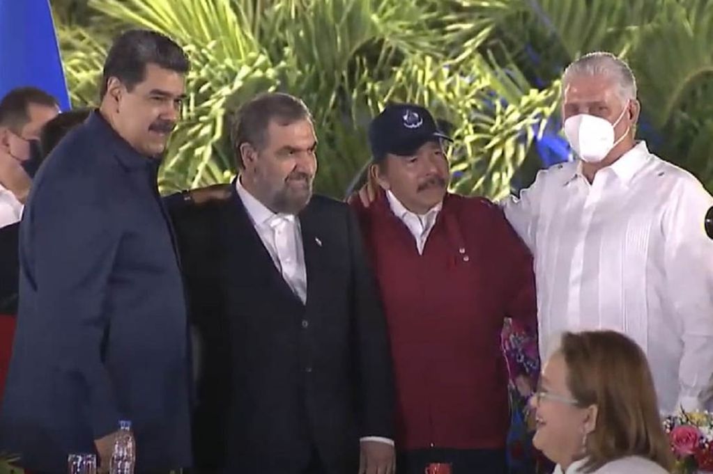 Mohsen Rezai en el acto de asunción del presidente de Nicaragua, Daniel Ortega.