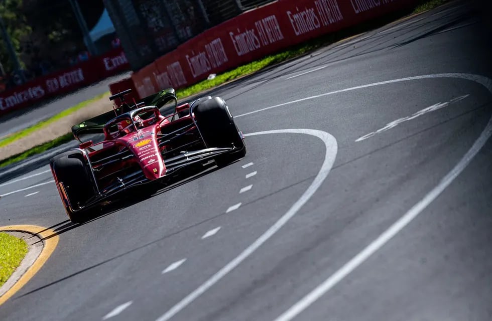 F1: Leclerc y Ferrari, los más rápidos del viernes en Australia