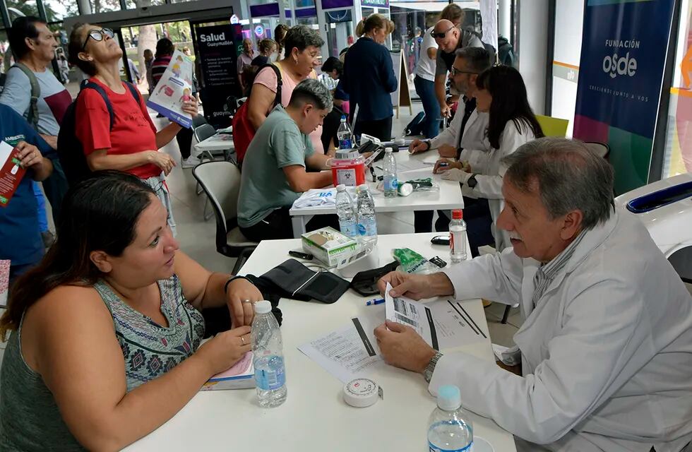 Revisión de la Salud en la Terminal de micros 

Osde realiza controles de la salud a los visitantes 
Foto : Orlando Pelichotti