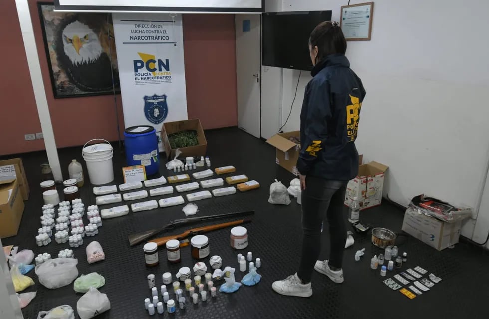 En un operativo la Policía decomisó 19 kilos de cocaína. Foto: Ignacio Blanco.