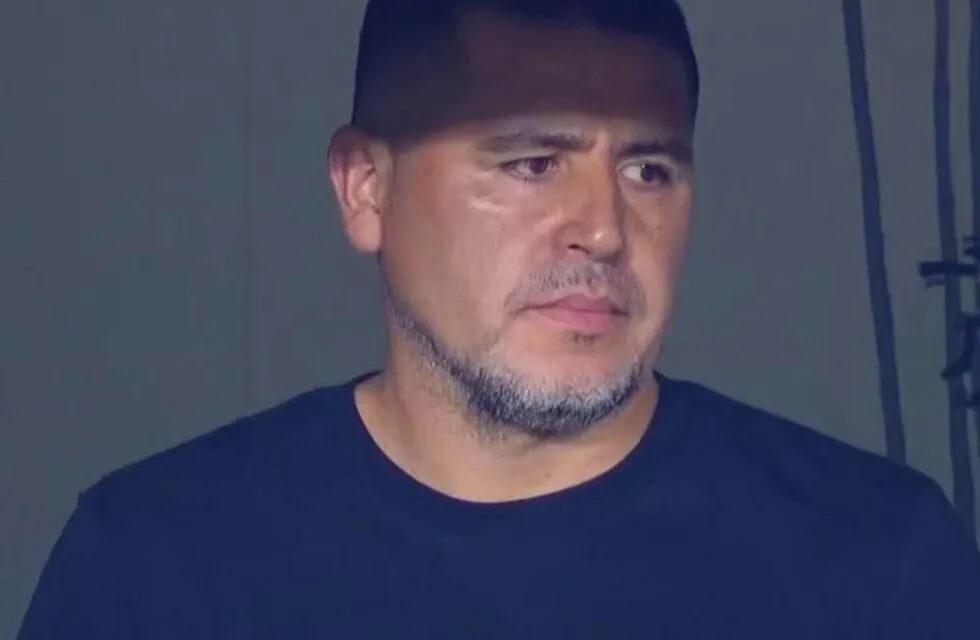 ¿Qué cara puso Román cuando Carlitos Tevez besó a Maradona en la Bombonera? 