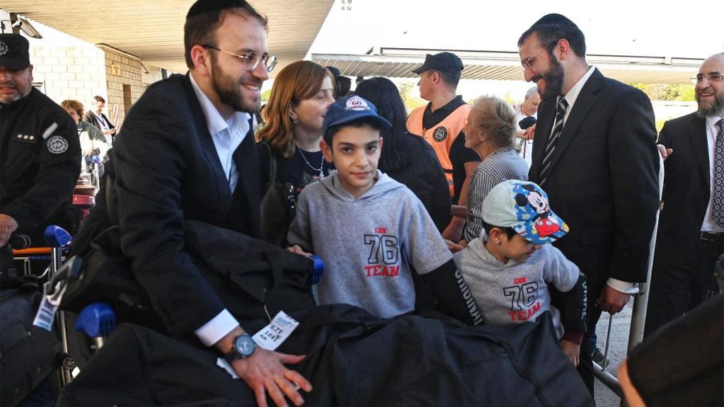 Llegó al país el tercer vuelo con repatriados desde Israel. / Foto: Télam