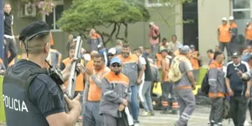 Paro de trabajadores municipales en Godoy Cruz