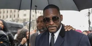 R. Kelly, el cantante acusado de abusos a menores ya se sometió a juicio