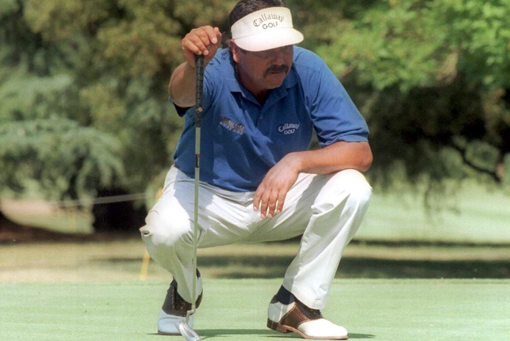 Eduardo "Gato" Romero, en el Torneo de Maestros de Golf en el Olivos Golf Club. FOTOBAIRES