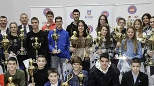 Djokovic en un evento con niños