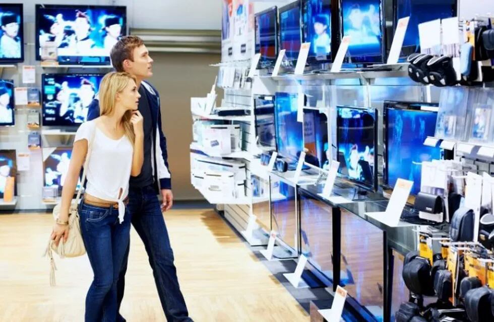 Las tiendas de electrónica buscan apuntalar sus ventas con grandes descuentos.