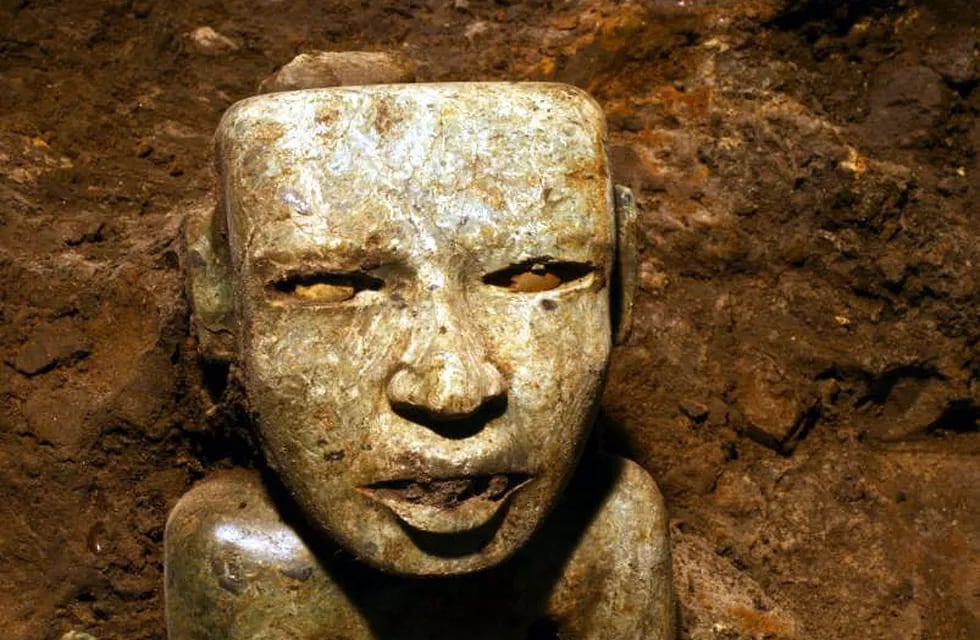 Hallan tesoro oculto en el inframundo  del complejo de Teotihuacán