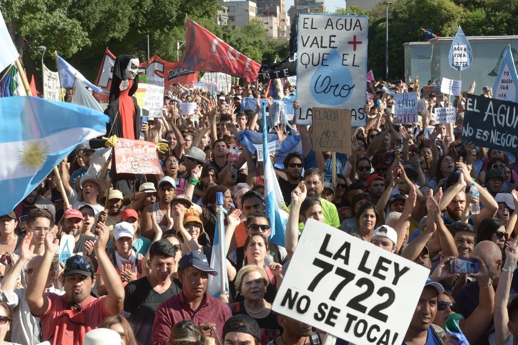 Una de las marchas contra la reforma de la ley 7.722 en 2019.